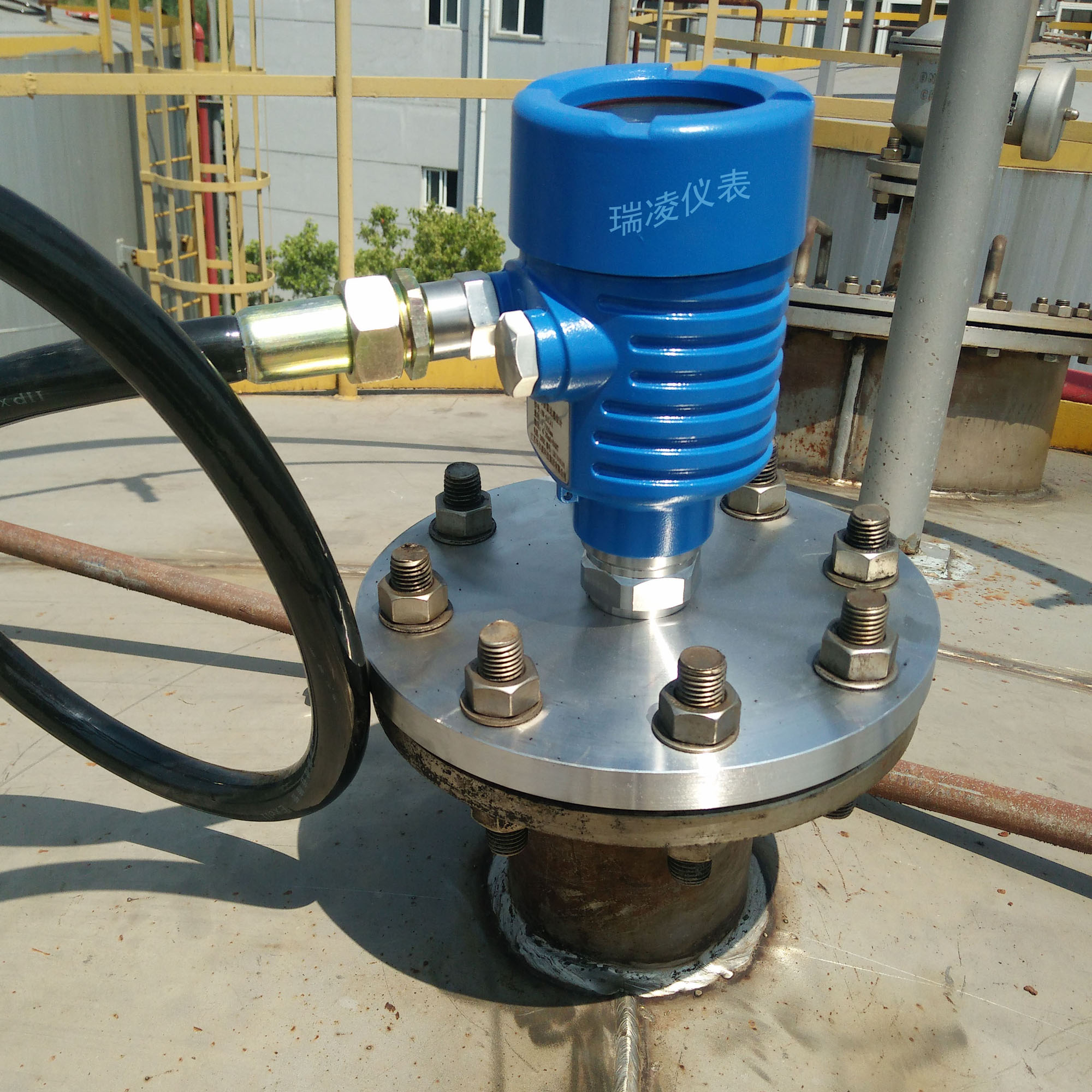 制藥廠雷達液位計選型原則與技巧